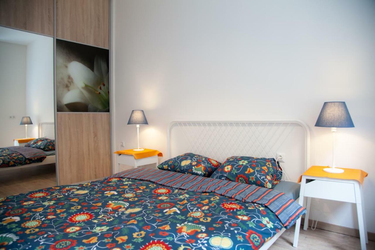 Downtown Pedestrian Zone Apartment Bratislava Exteriör bild