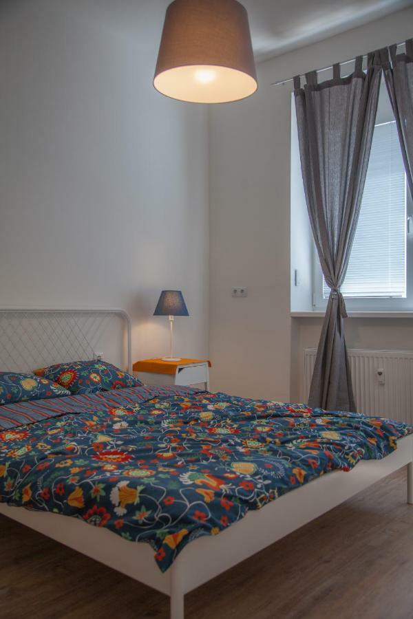 Downtown Pedestrian Zone Apartment Bratislava Exteriör bild