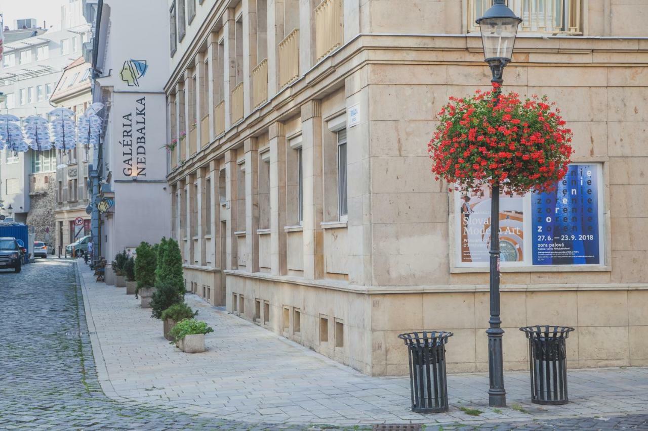 Downtown Pedestrian Zone Apartment Bratislava Exteriör bild